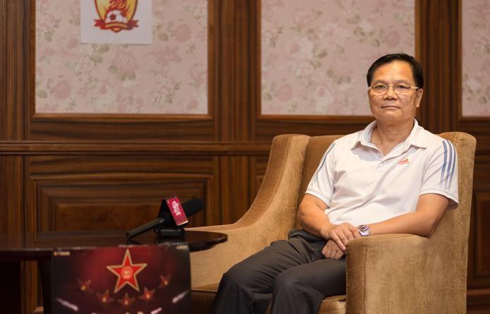 广东足球名宿，和容志行是好搭档，曾任职广东台，如今定居加拿大