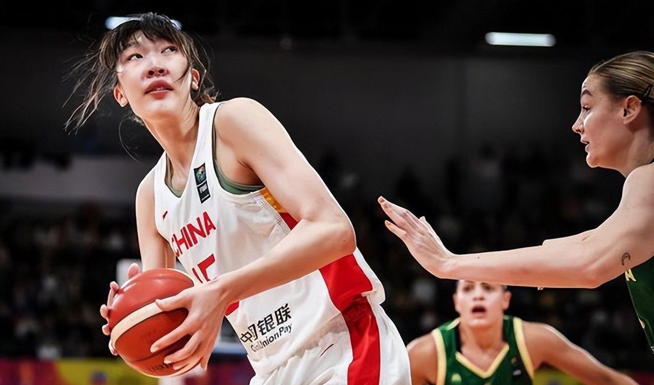 v体育app-中国女篮战胜捷克女篮!听听各界媒体专家怎么说,苏群一针见血