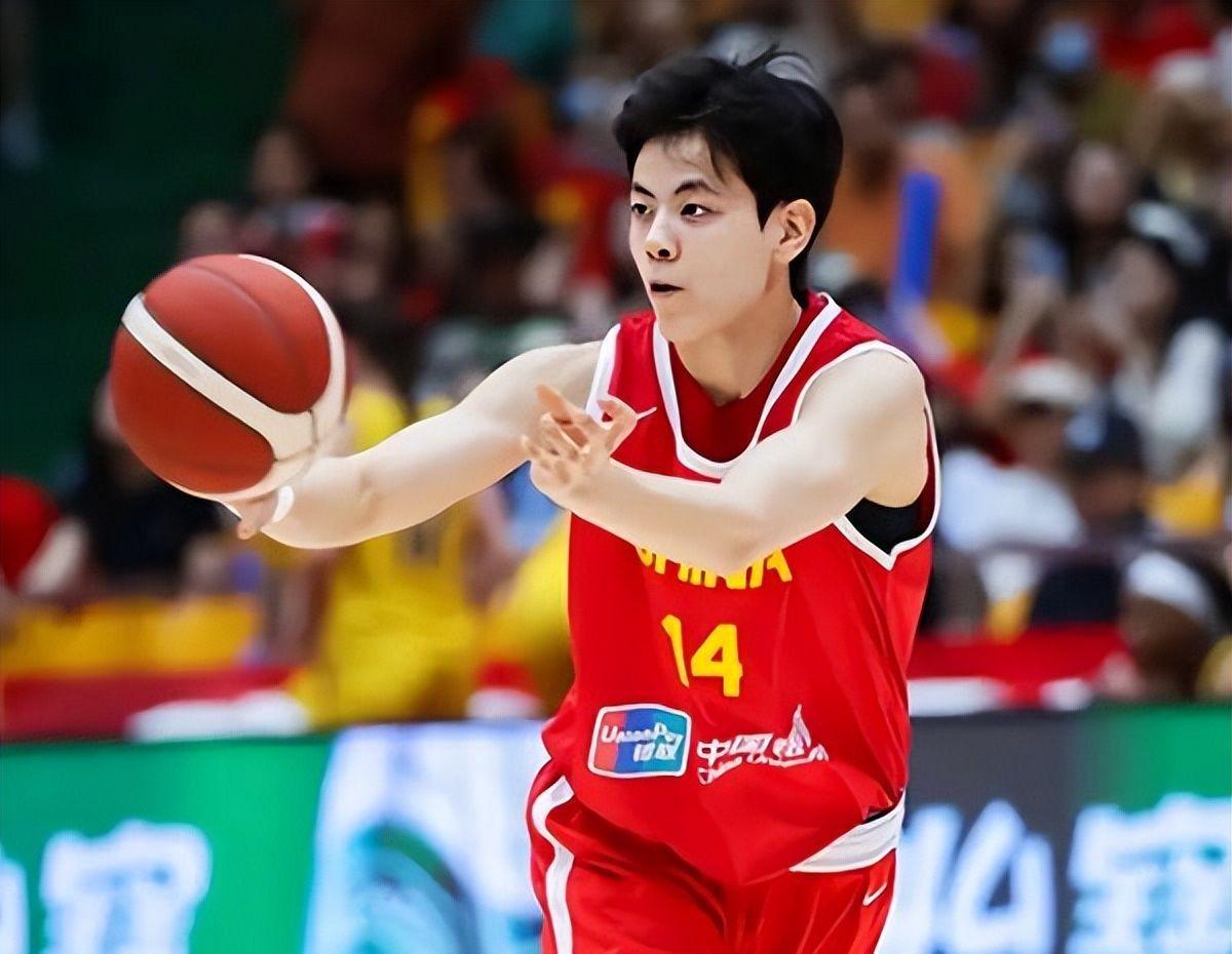 v体育app-中国女篮战胜捷克女篮!听听各界媒体专家怎么说,苏群一针见血