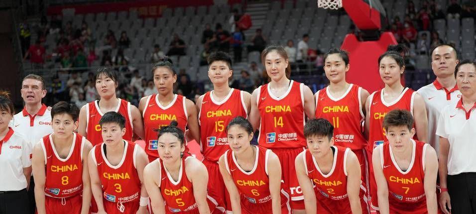 v体育app-中国女篮战胜捷克女篮!听听各界媒体专家怎么说,苏群一针见血